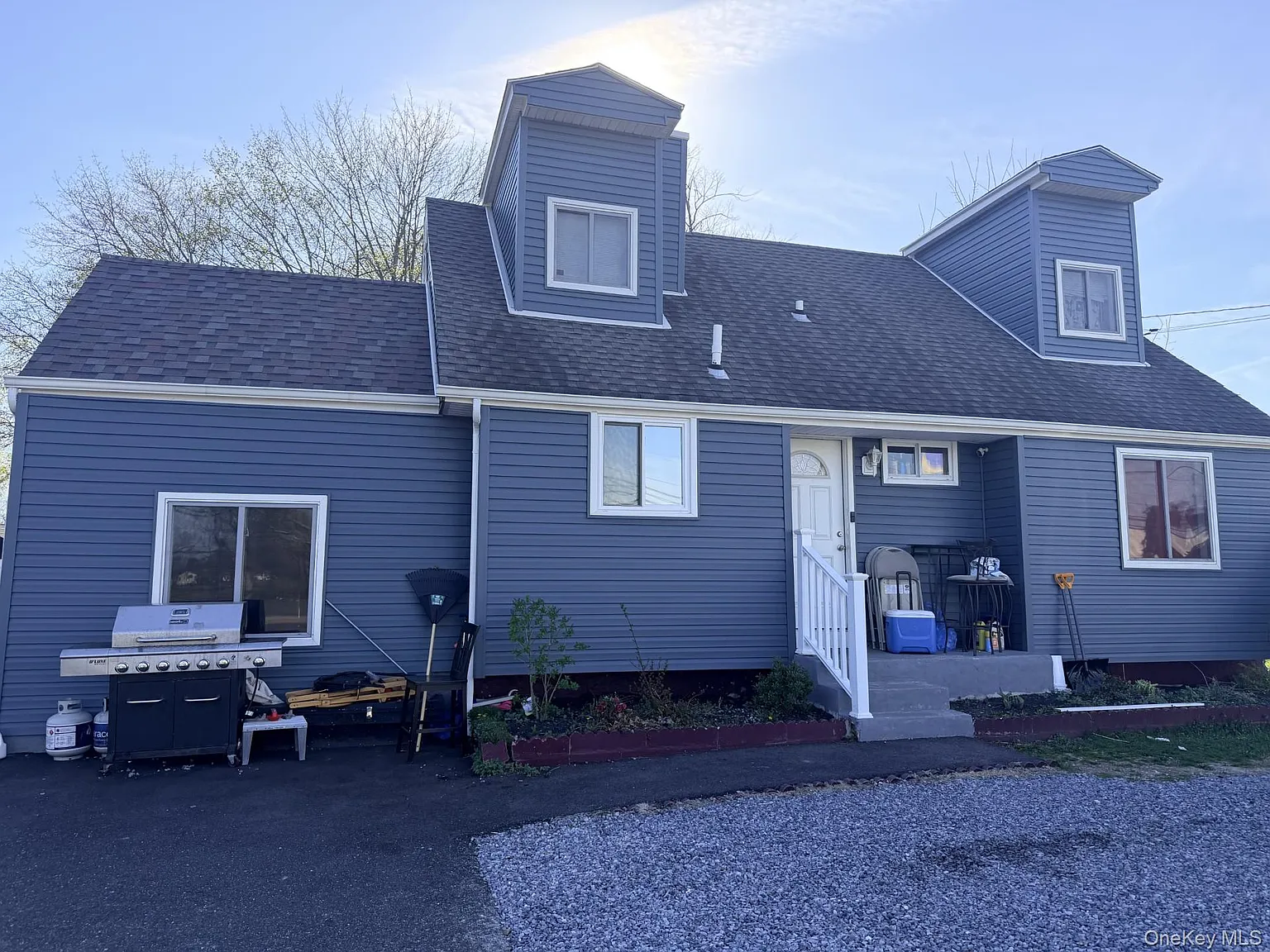 332 Crooked Hill Road photo 1