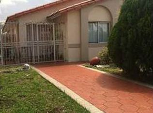 2956 W 68th Pl, Hialeah, FL 33018