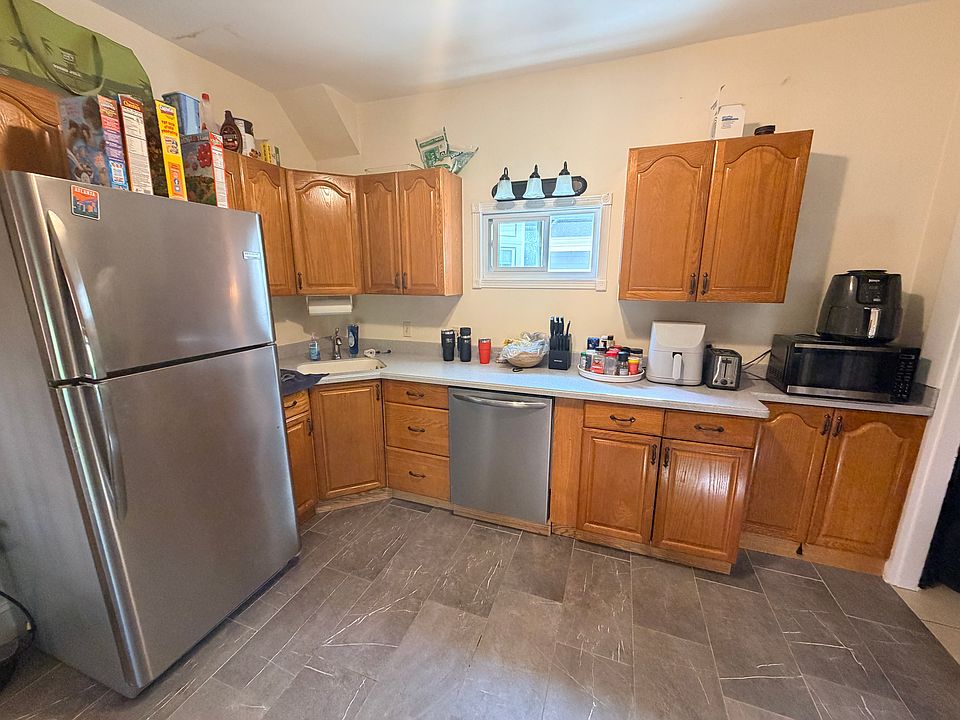 1st image of 19 Berkeley St #1L