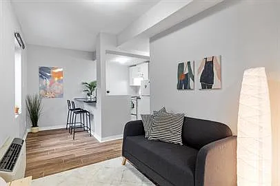 467 Slater St — Photo 11