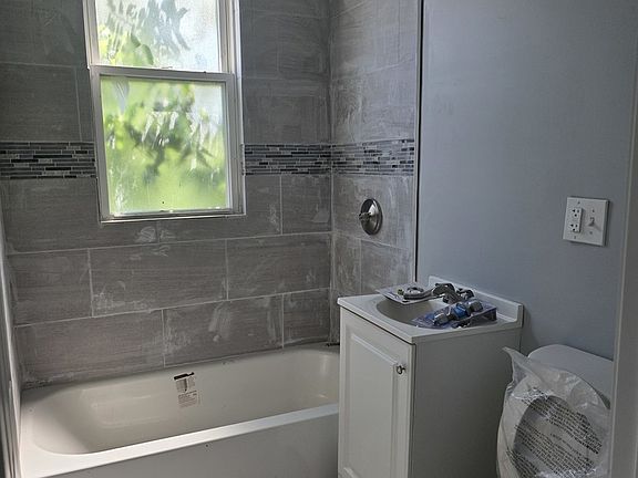 5th image of 1224 W 64th St