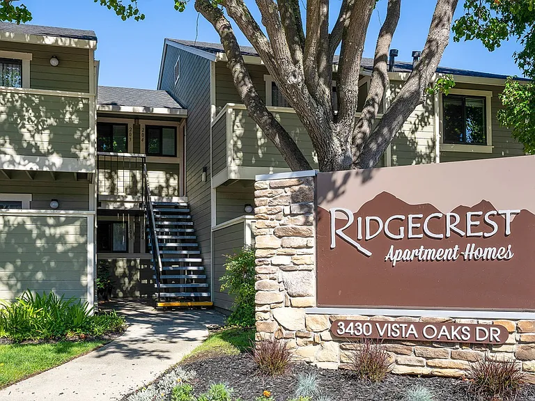 Ridgecrest Apartment Homes — Photo 15