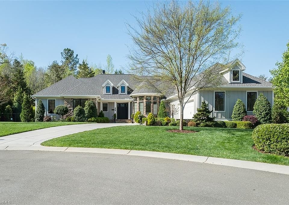 1st image of 191 Emerson Dr