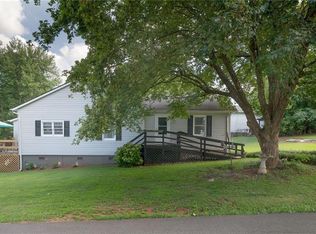 802 North Ave, Burlington, NC 27217