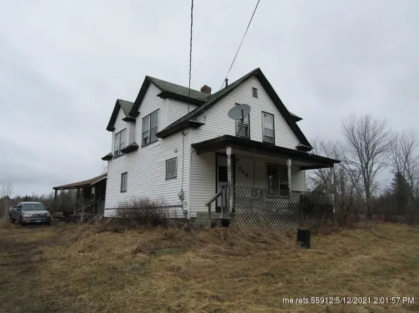 229 Line Rd, Dexter, ME 04930