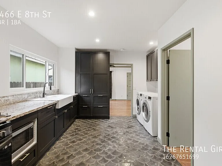 3466 E 8th St — Photo 1
