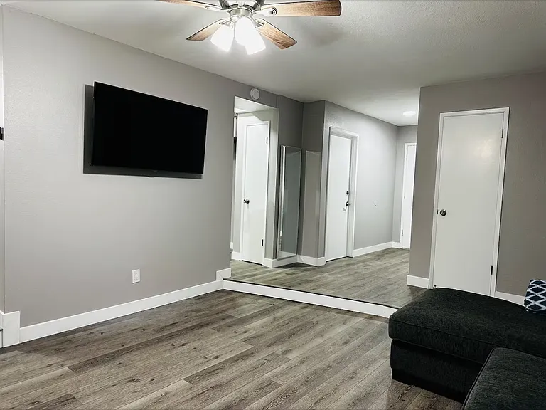 1621 Sheldon Dr — Photo 13