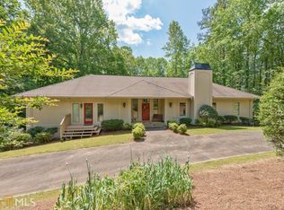 5465 Little River Cir, Gainesville, GA 30506