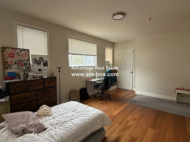 260 Salem St #1 — Photo 15