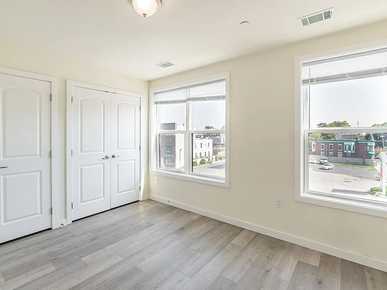 3102 N Broad St — Photo 10