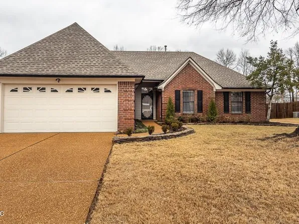 6490 Stone Lake Dr, Bartlett, TN 38135