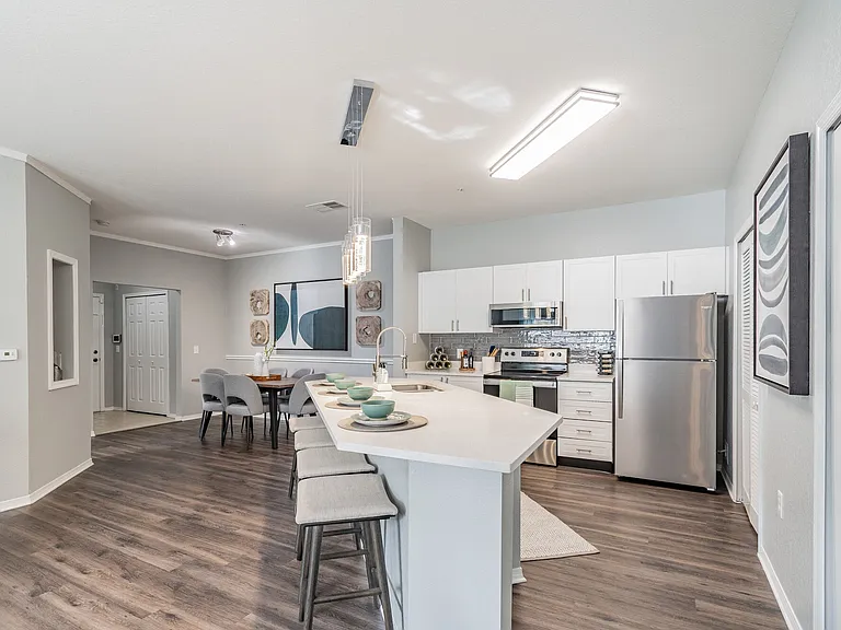 THE PARQ AT CROSS CREEK — Photo 2