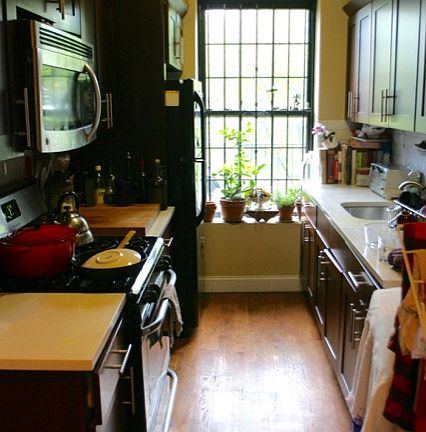 5th image of 521 Gates Ave APT 2