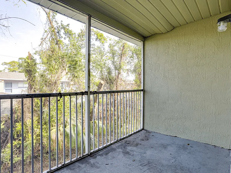 Rolling Hills Apartment Homes — Photo 27