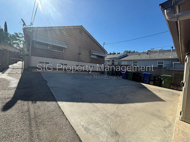 10222 McClemont Ave — Photo 15