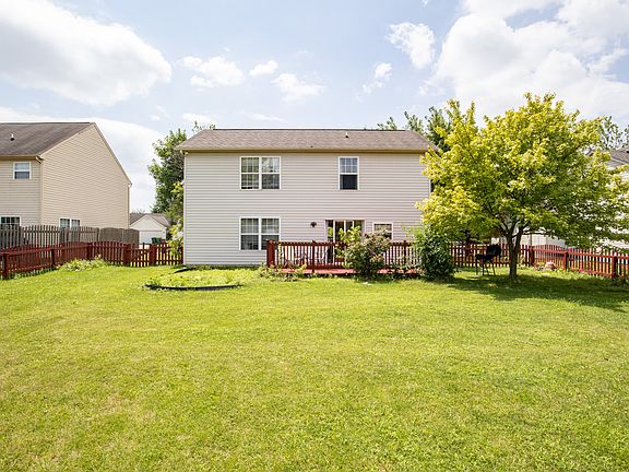 3rd image of 10082 Long Meadow Dr