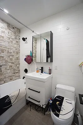 Rented by Rennit Inc. | media 15