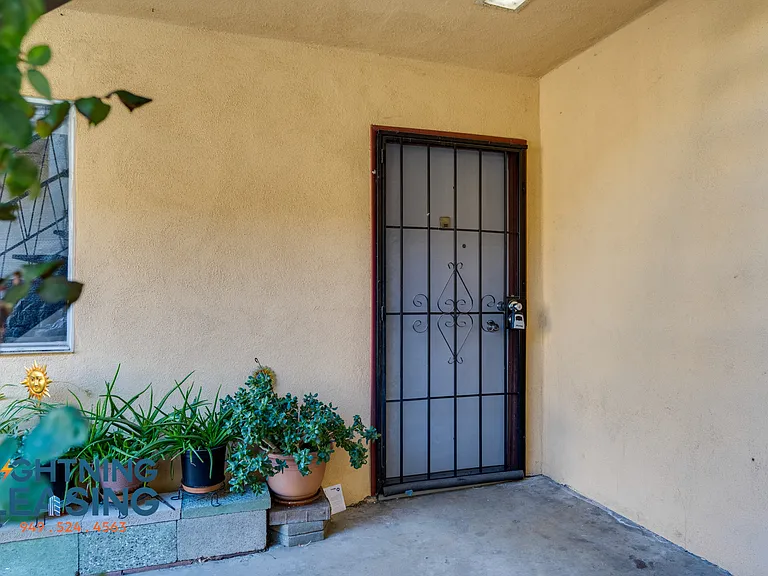 14227 Gilmore St #102 — Photo 14
