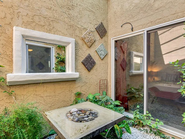 924 N 86th Way — Photo 29