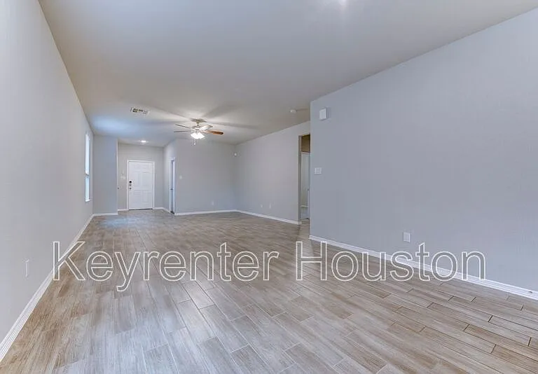24803 Russet Bluff Trl — Photo 5