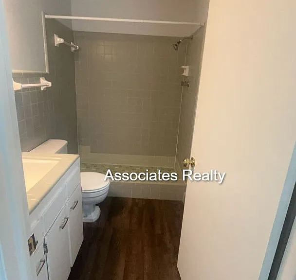 715 NW 36th St — Photo 15