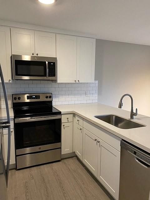 1st image of 10132 NE 64th St APT 5