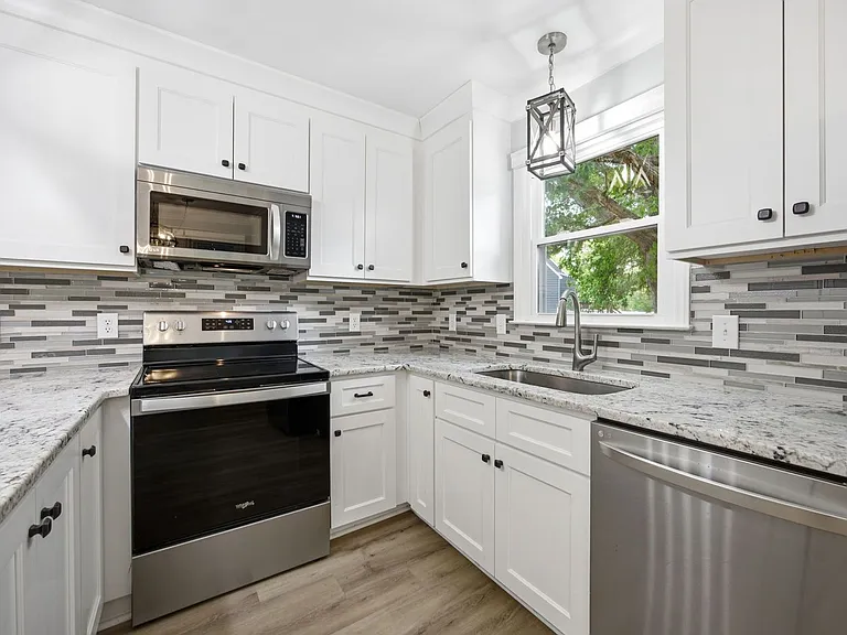 1000 Hornbuckle Ct — Photo 22