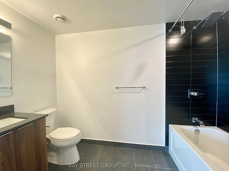 501 Yonge St #2709 — Photo 17