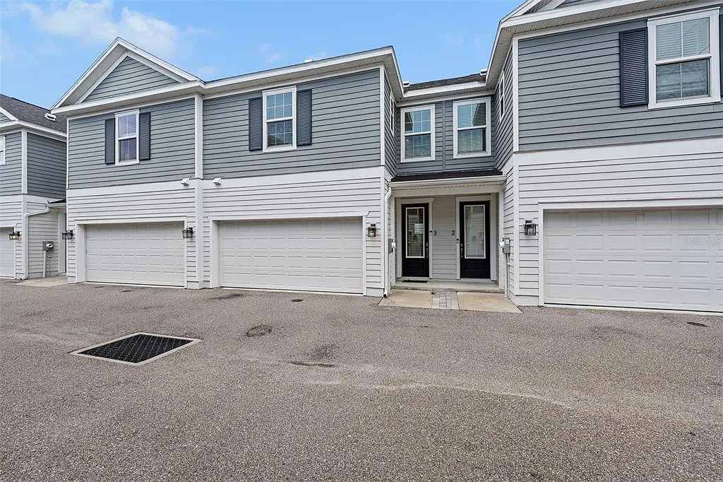 3 bed, 2.5 bath, 1527 sqft, $3,250 — Photo 4