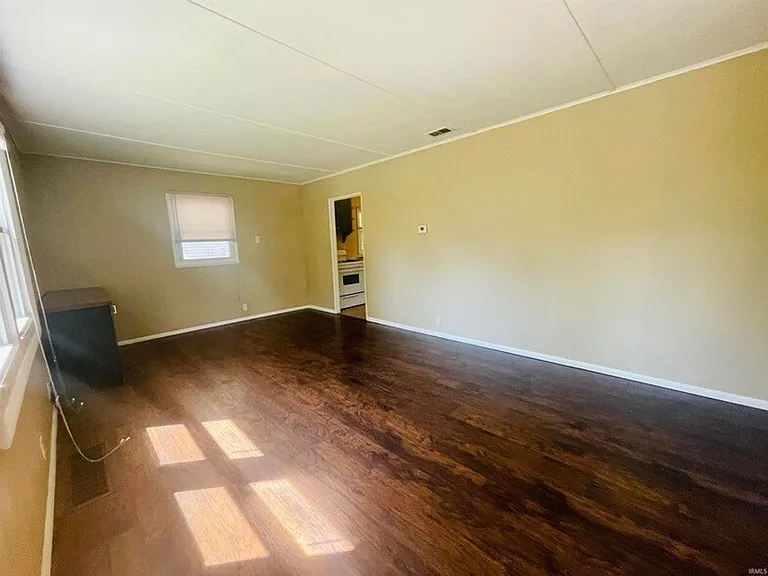 416 S Eastside Dr — Photo 6