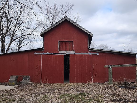 3rd image of 8316 S 750 W