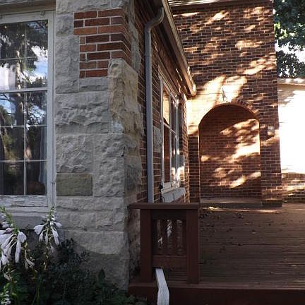 4th image of 2464 Coit Ave NE