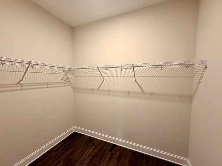 628 Colston Ln — Photo 24