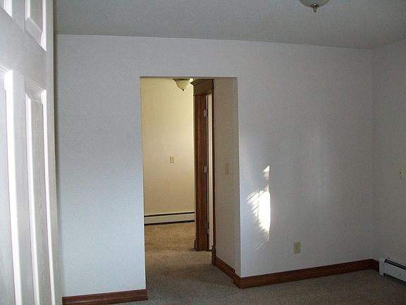 4th image of 1628 Azalea Dr APT 4