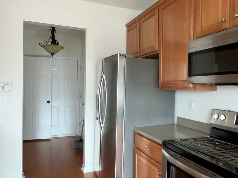 314 Shady Creek Ln — Photo 32
