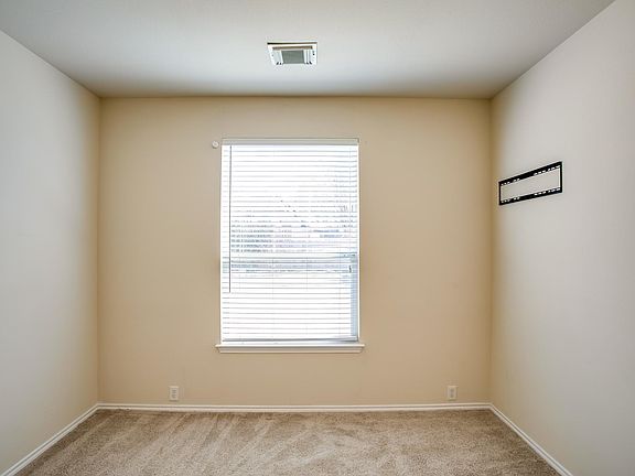 3rd image of 1637 Belvedere Pl