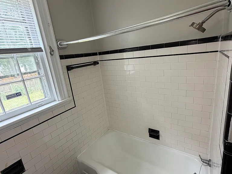 812 E Belt Blvd — Photo 3