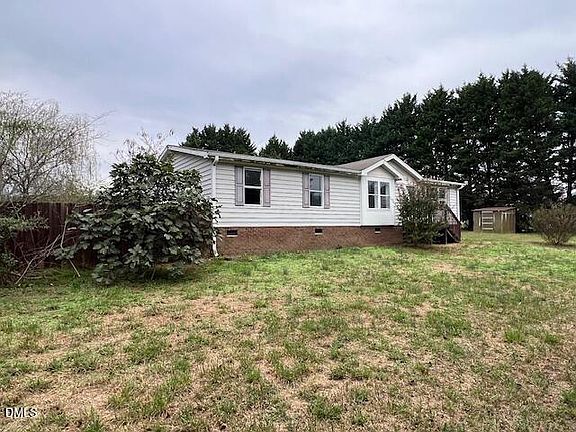 3rd image of 240 Autumn Dr