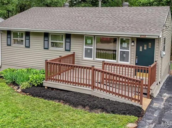 168 Elbring Dr, Saint Louis, MO 63135