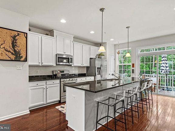 2nd image of 23054 Mountain Laurel Ln