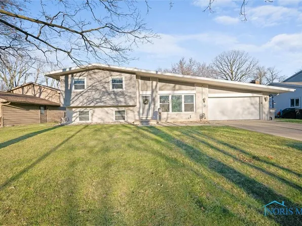 6124 Holly Valley Dr, Toledo, OH 43612