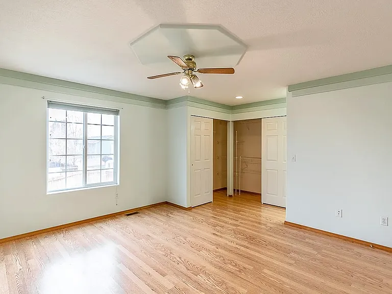 402 E Tanglewood Dr — Photo 14