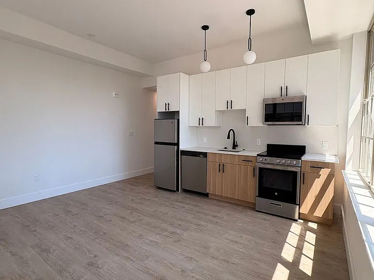 Wood Street Lofts — Photo 31
