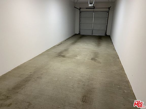 5th image of 942 Lake St APT A