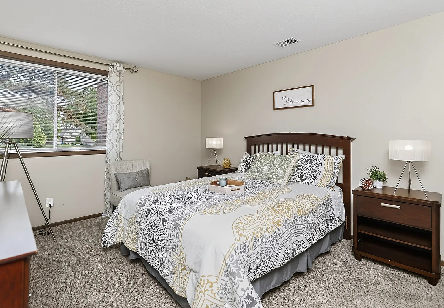 Country Club Village — Photo 3