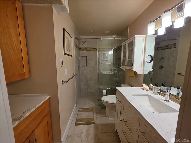 1577 Country Club Dr — Photo 23
