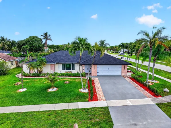 990 Hickory Trail, Wellington, FL 33414