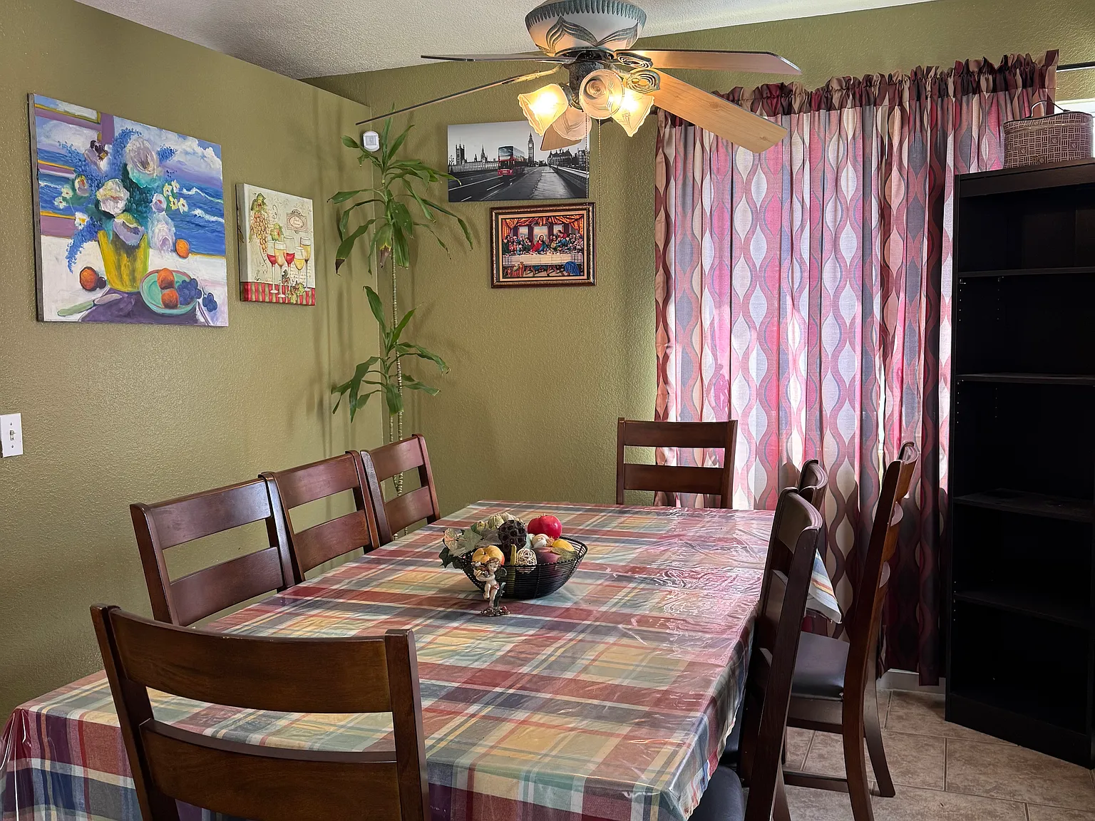 4 bed, 1728 sqft, $3,200 — Photo 3