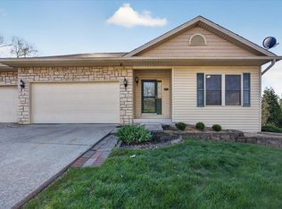 1405 W Countryside Ln, Bloomington, IN