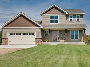 408 Jordyn Ln, Hudson, WI 54016